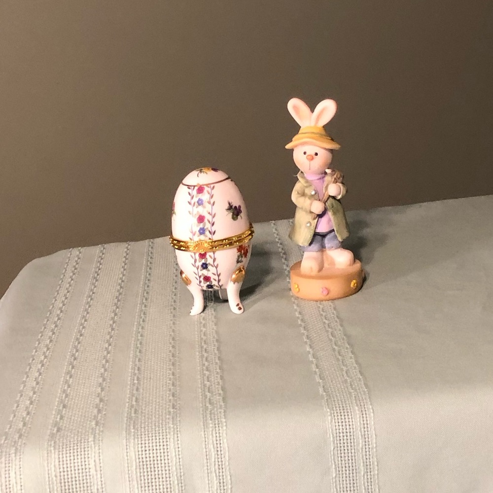 Pre owned Faberge Egg Trinket Box and Bunny Statue